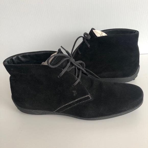 Tod’s Winter Ankle Boot - Picture 2 of 8